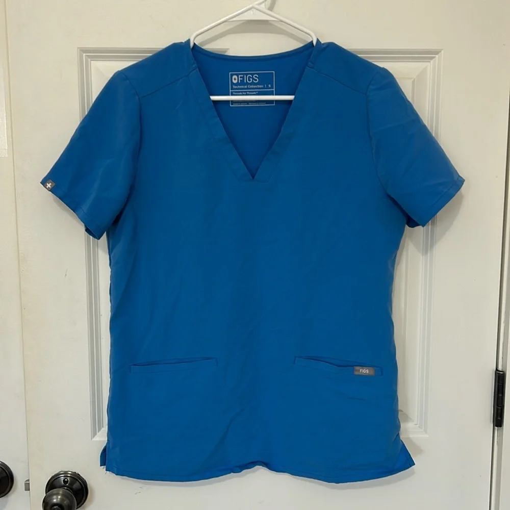 Figs technical collection V-neck scrub top shirt size small blue 2 pockets